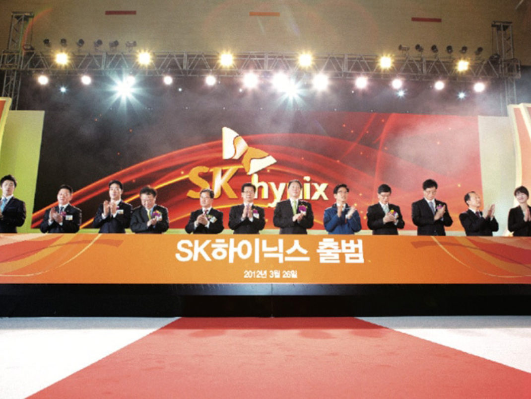 History 2012 Launching of SK Hynix thumb