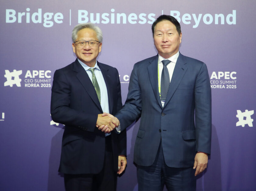 002 251031 최태원 회장 젠슨 황 CEO 면담