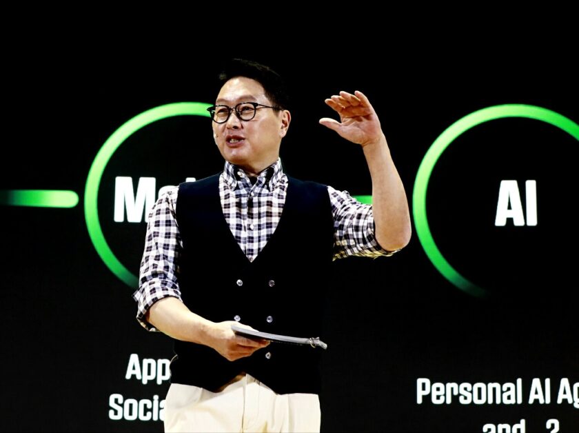 Photo 1 SK Group Chairman Tae won Chey at the SK AI Summit in Seoul on Monday November 4